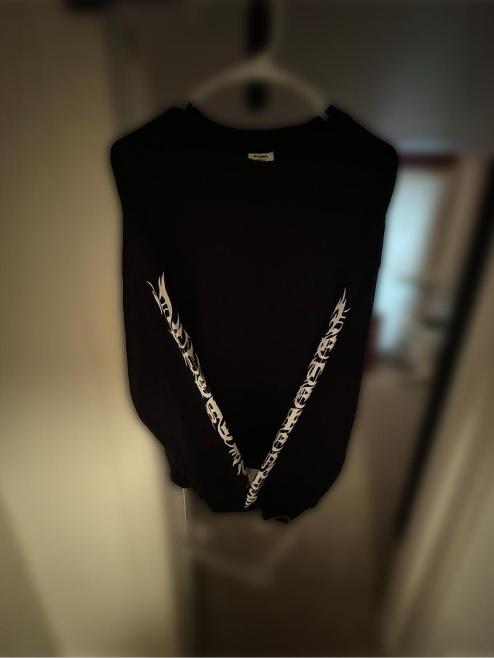 Vetements ss16 gothic longsleeve